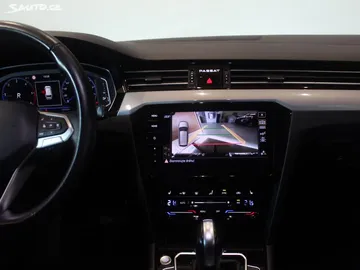 Car image 37