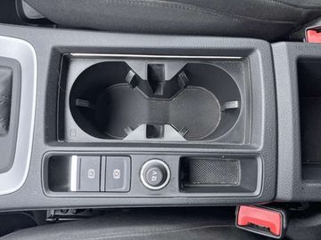 Car image 37