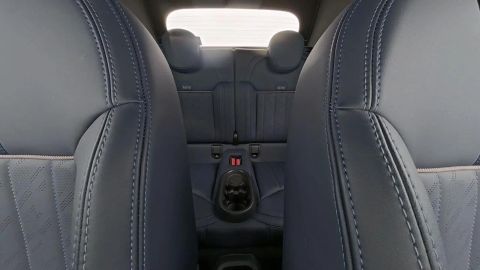 Car image 26
