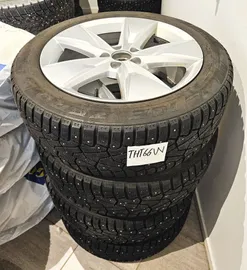 Car image 26