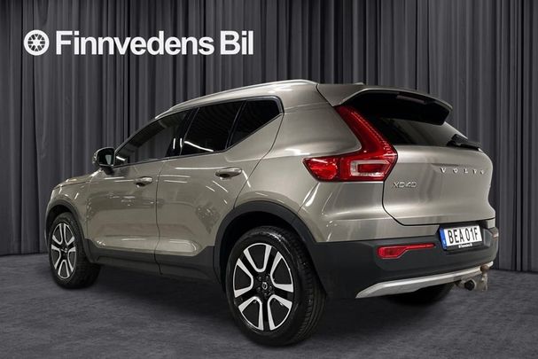 Volvo XC40 T2 Momentum 95 kW image number 4