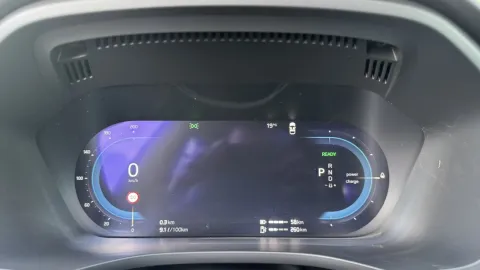 Car image 26