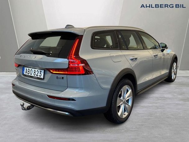 Volvo V60 Cross Country AWD B4 147 kW image number 2