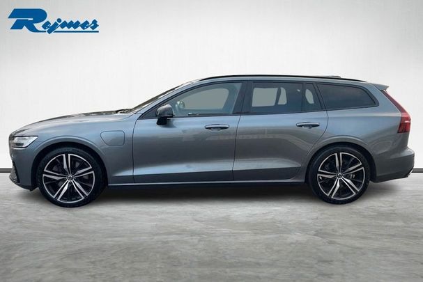 Volvo V60 T6 R Design AWD Recharge 251 kW image number 4