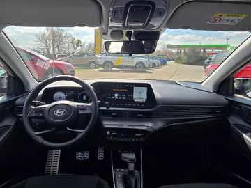 Car image 26