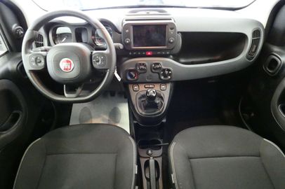 Car image 10