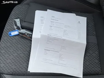 Car image 30