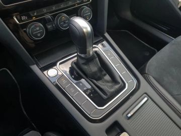 Car image 36