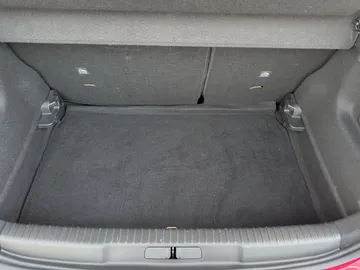 Car image 27