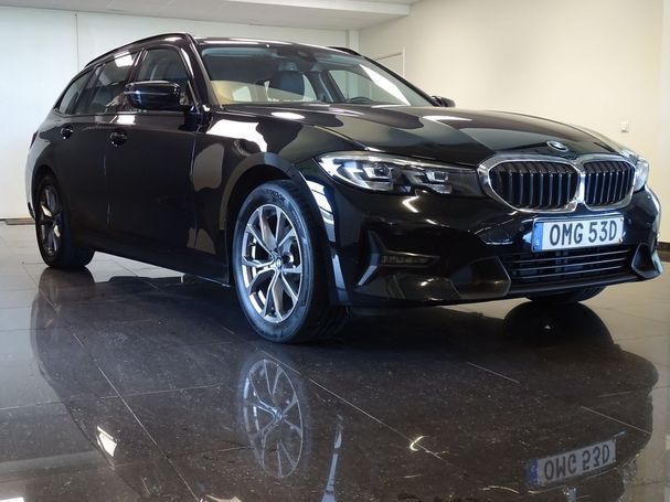 BMW 320d Touring xDrive Sport Line 140 kW image number 16