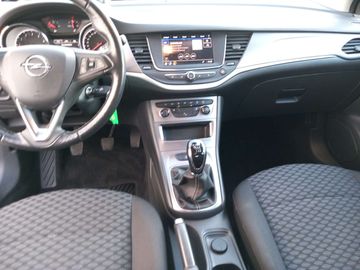 Car image 15