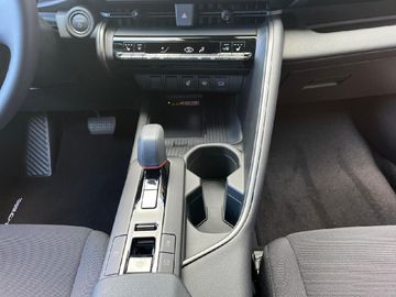 Car image 10