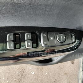 Car image 37