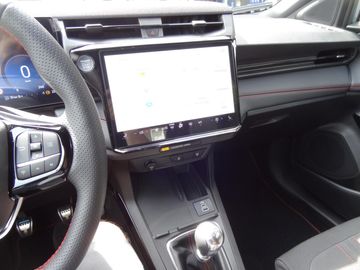 Car image 14