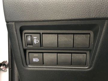 Car image 33