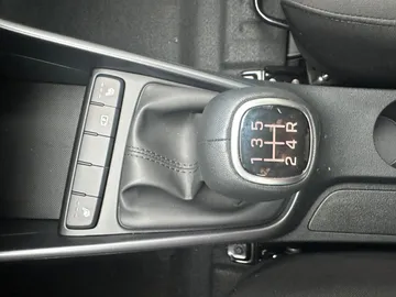 Car image 31