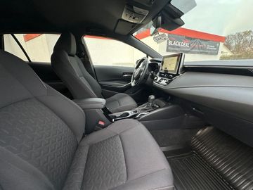 Car image 14