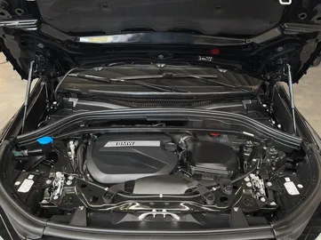 Car image 28
