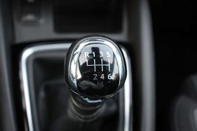 Car image 28