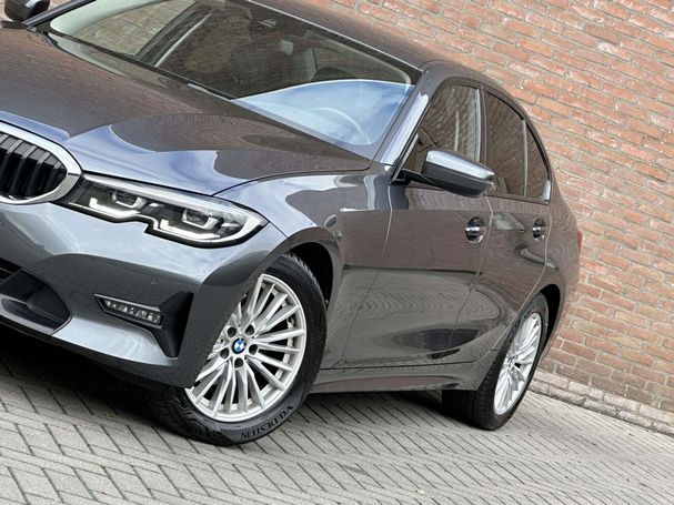 BMW 320i 135 kW image number 6