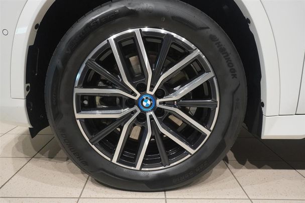 BMW iX1 xDrive30 M Sport 200 kW image number 6