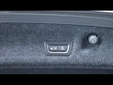 Car image 35