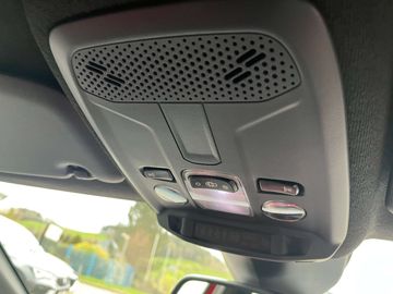 Car image 36