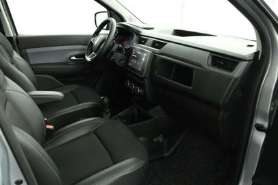 Car image 37