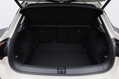 Car image 37