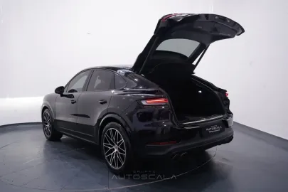 Car image 30