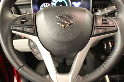 Car image 11