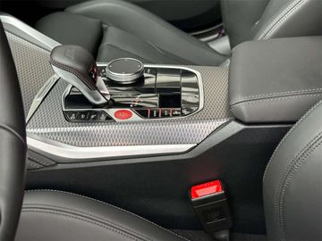 Car image 36