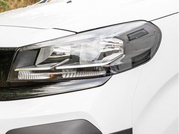 Car image 30