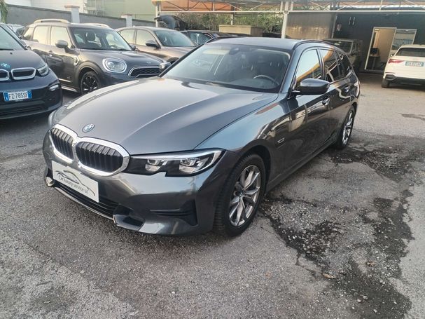 BMW 320e Touring 150 kW image number 1