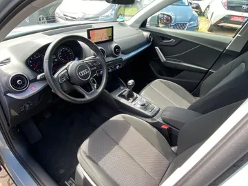 Car image 34