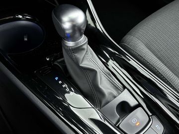 Car image 10