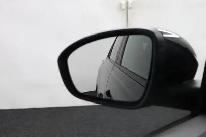 Car image 49