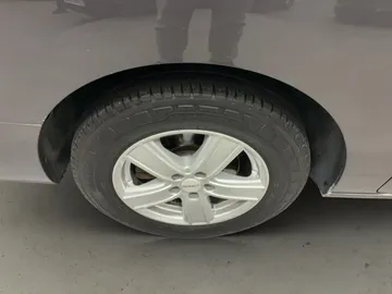 Car image 35