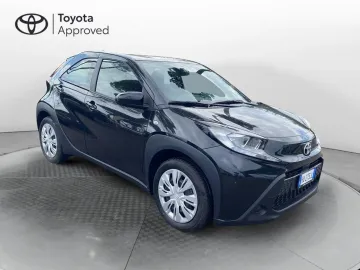 Car image 13