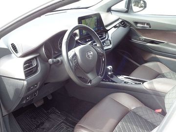 Car image 10