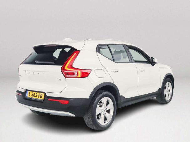 Volvo XC40 T2 Momentum 95 kW image number 3