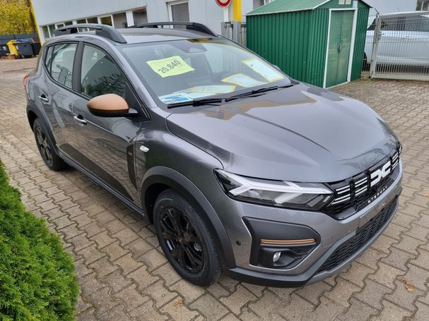 Dacia Sandero Stepway TCe 110 Extreme 81 kW image number 2