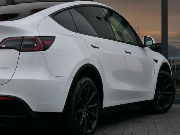 Tesla Model Y 60 Long Range AWD 378 kW image number 25