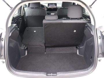 Car image 36