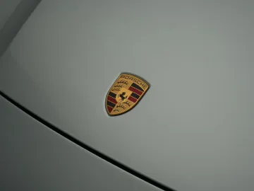 Car image 48