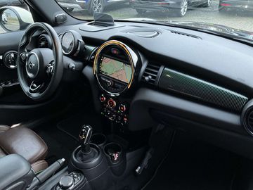 Car image 35