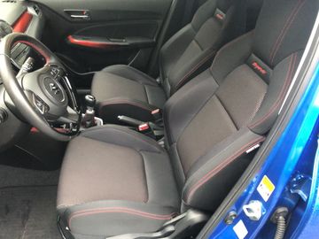 Car image 10