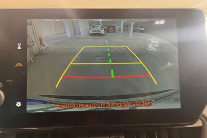 Car image 24