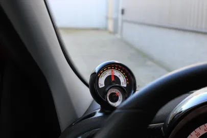 Car image 26