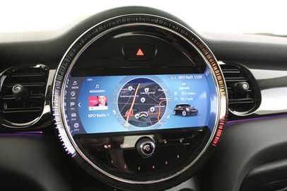 Car image 31